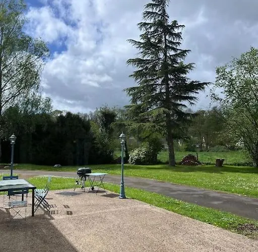 Aux Abords Des Etangs Apartman